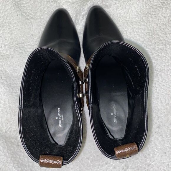 Authentic Louis Vuitton Black Leather Rhopsody Ankle Boots(Size 38.5/8.5) - Picture 10 of 17